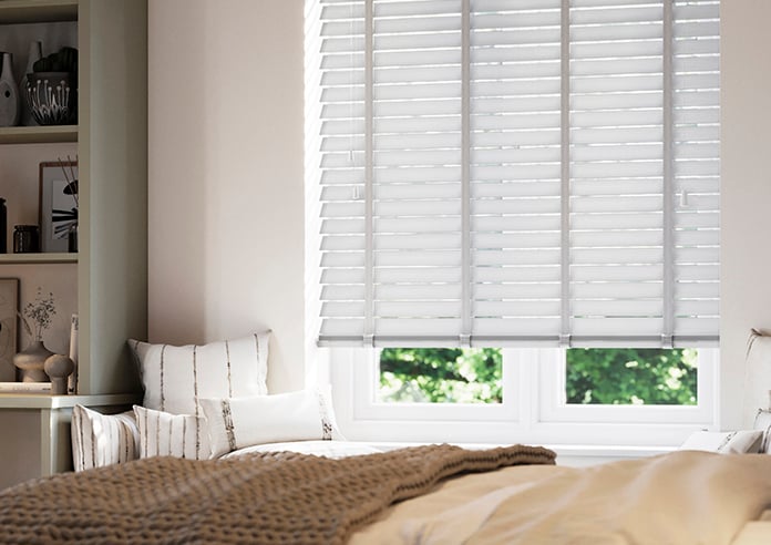Ecowood Deluxe, Moonstone Grey Fine Grain - Motorised Venetian Blind - Image 5
